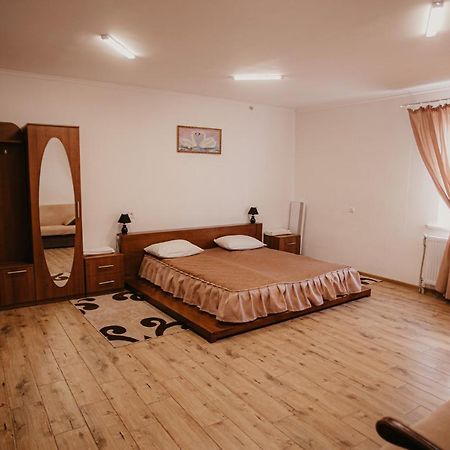 Лісова Пісня Апартаменти Husyatyn المظهر الخارجي الصورة