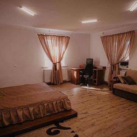 Лісова Пісня Апартаменти Husyatyn المظهر الخارجي الصورة