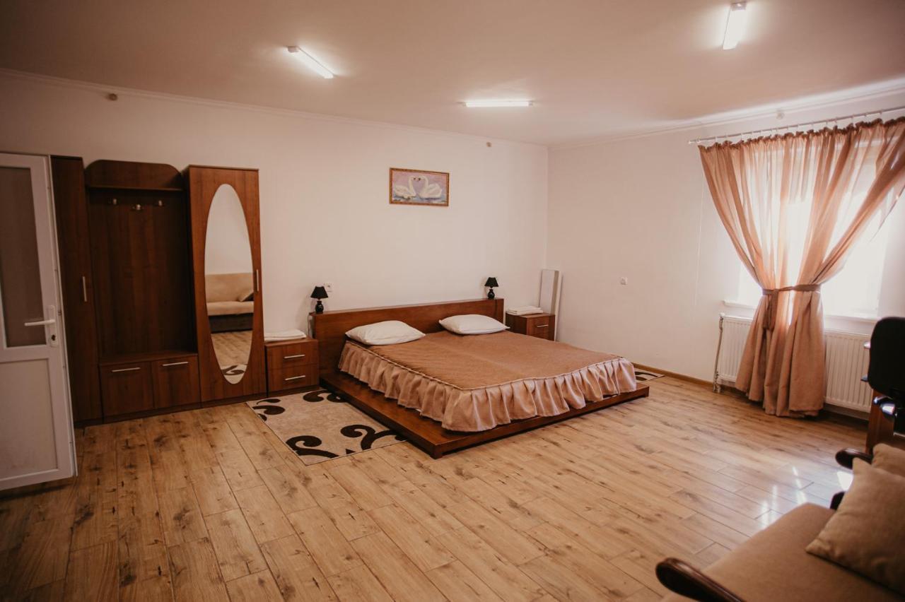 Лісова Пісня Апартаменти Husyatyn المظهر الخارجي الصورة