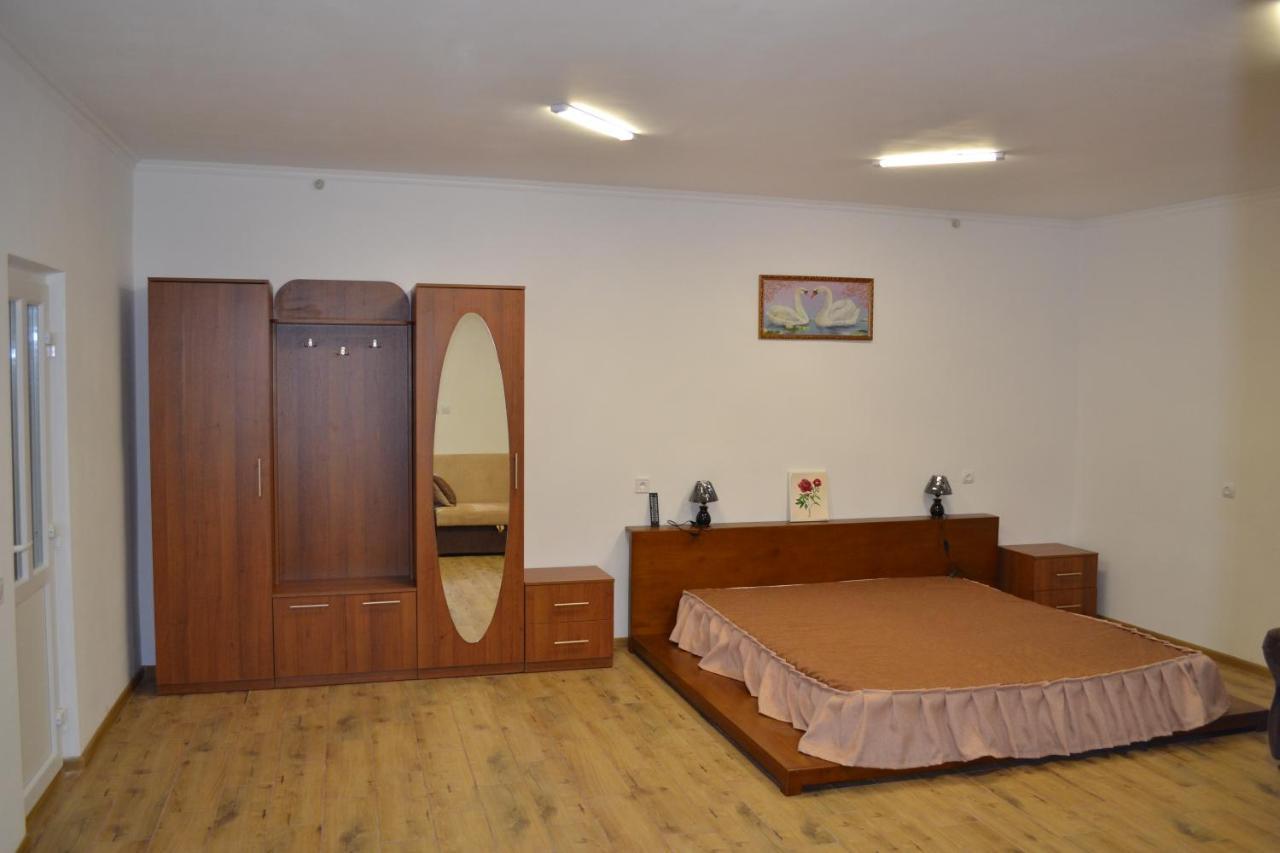 Лісова Пісня Апартаменти Husyatyn المظهر الخارجي الصورة